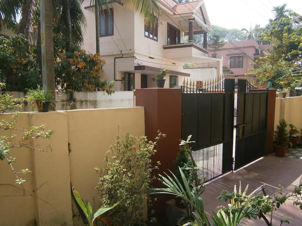 Lazar Residency Homestay Kochi Exterior foto