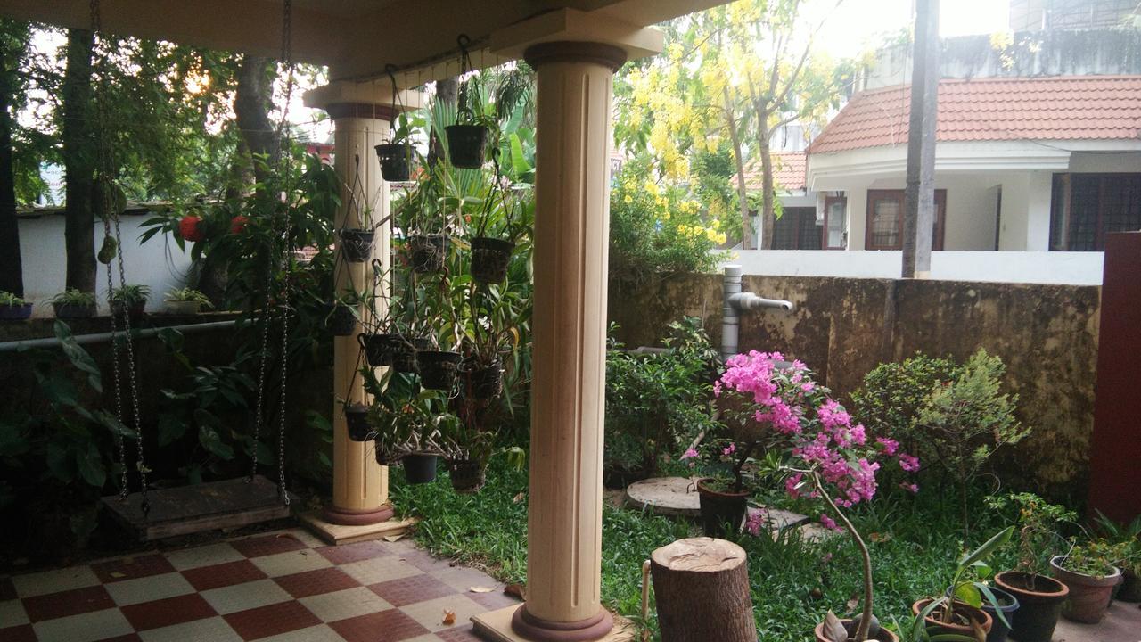 Lazar Residency Homestay Kochi Exterior foto